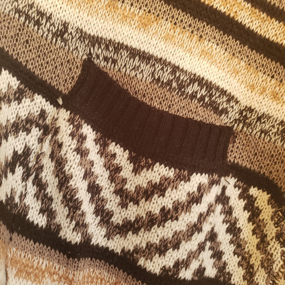 Sweater - Picture 3 of 3